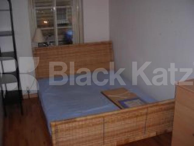 			2 Bedroom, 1 bath, 1 reception Flat			 Martlett Court, Covent Garden